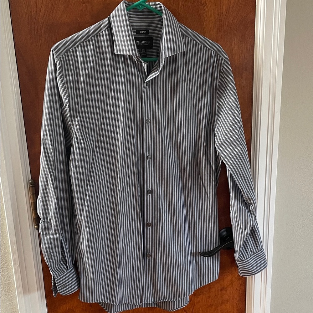 Kenneth Cole Awareness dress shirt. Grey with blue stripes. 15 1/2. 32/33.